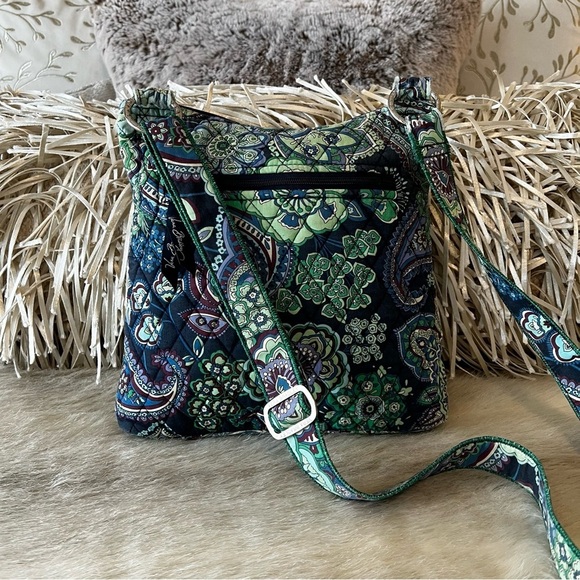VERA BRADLEY Rhythm & Blues 2011 Zip Hipster Crossbody Navy Green Paisley - Picture 6 of 17